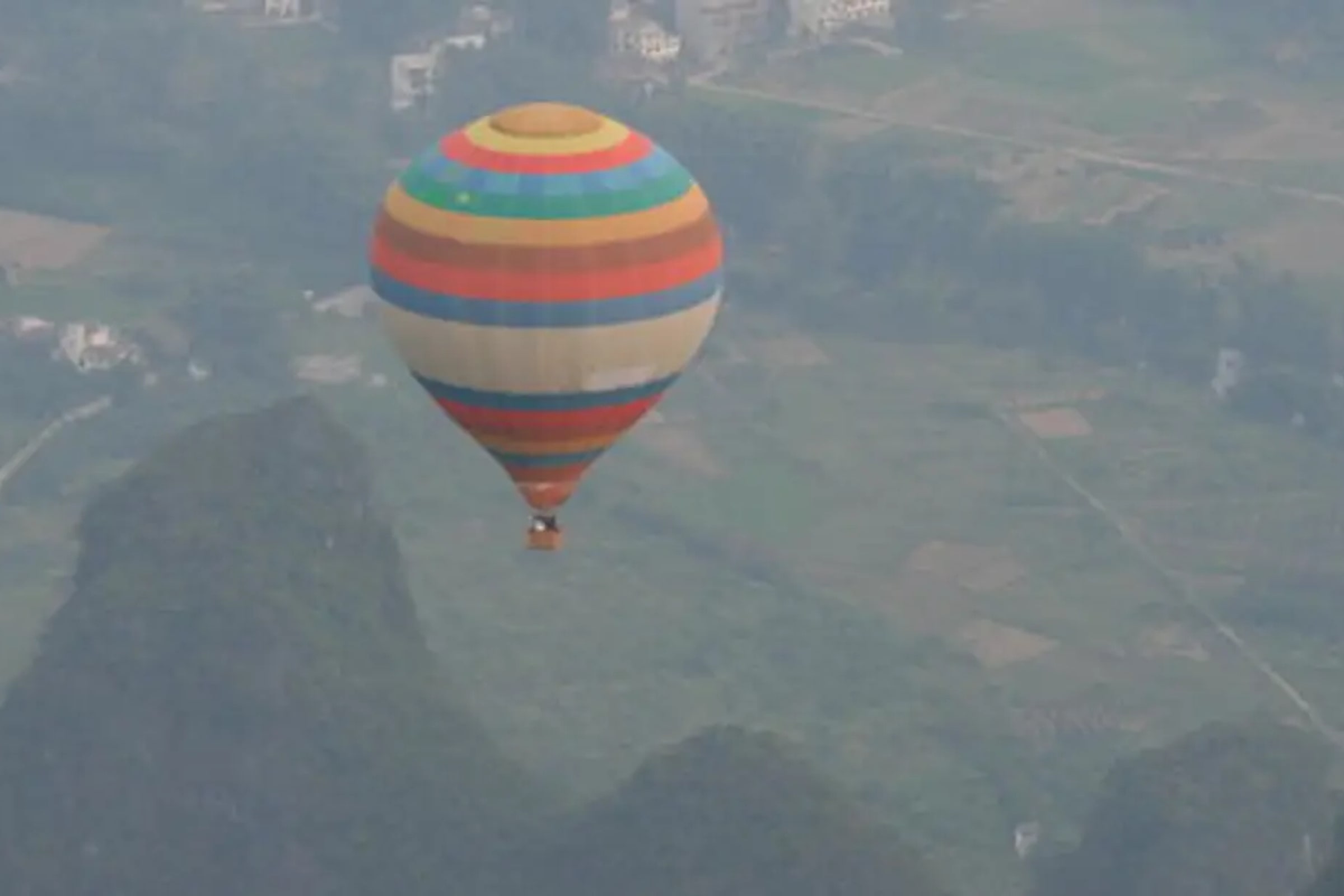 Half-Day Yangshuo Hot Air Ballooning Sunrise Private Tour